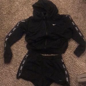 NIKE Zip front hoodie W/matches shorts